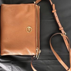 Micheal Kors Crossbody Purse